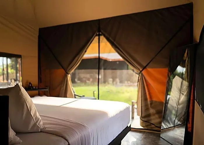 ホテル Toteme Glamping&hotspring Kintamani バリ島