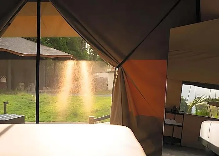 Toteme Glamping&hotspring Kintamani ホテル 4*